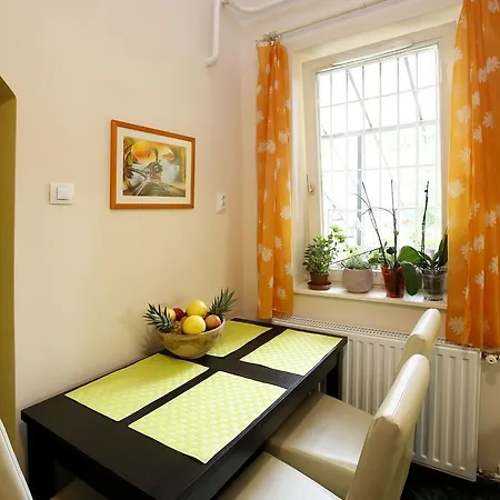 Zuzmo Apartment
